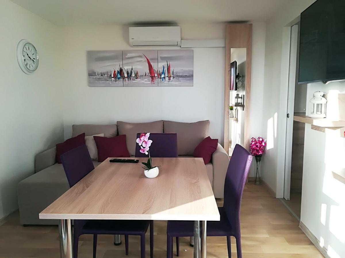 Holiday Home Happiness Privlaka  Buitenkant foto